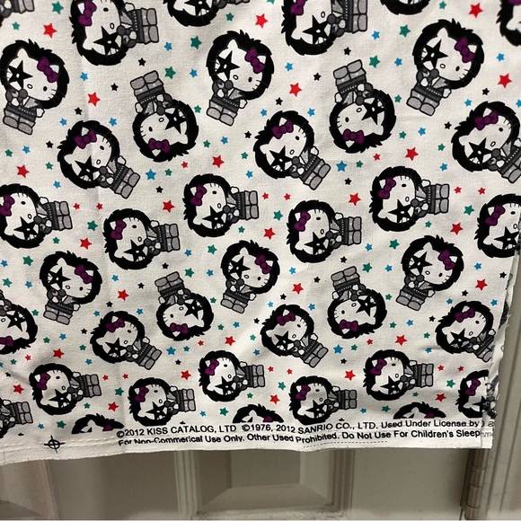 Kiss Hello Kitty Starchild unfinished fabric panel - Picture 6 of 6